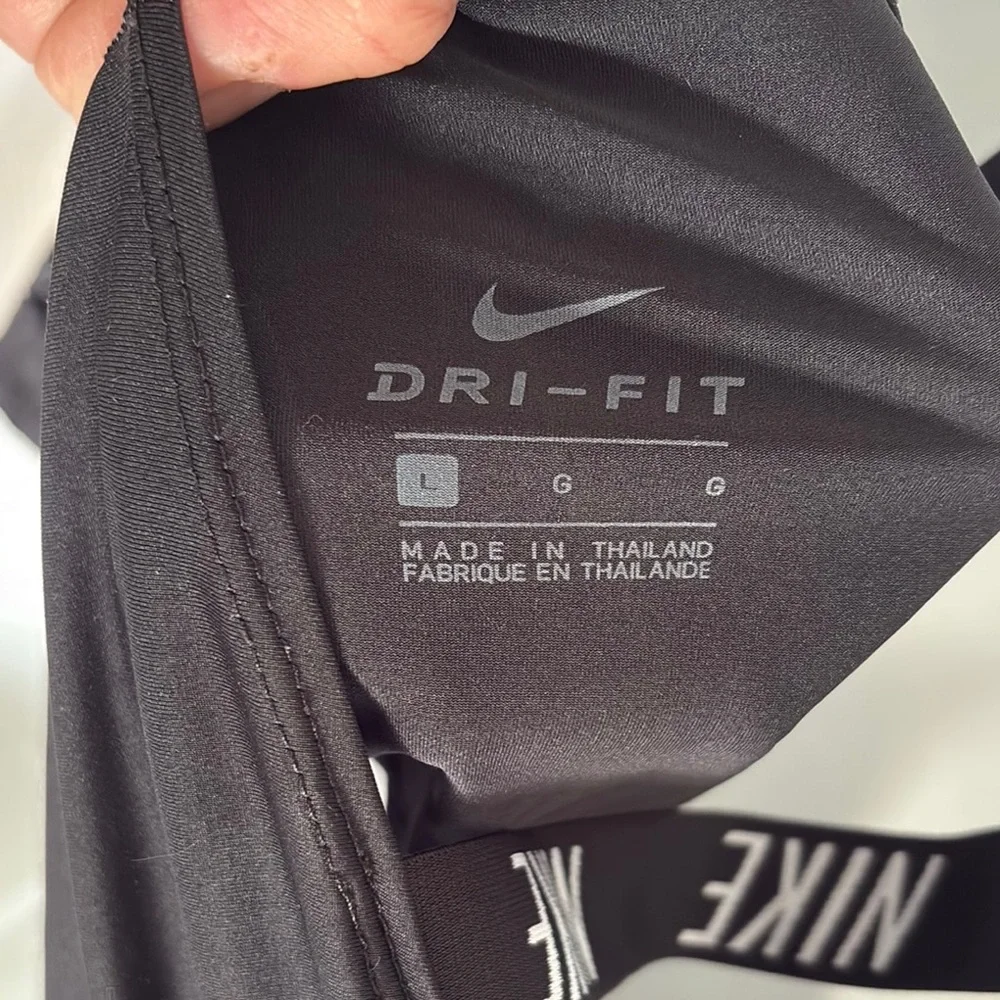 Nike Black Tank Top - Picture 4 of 5
